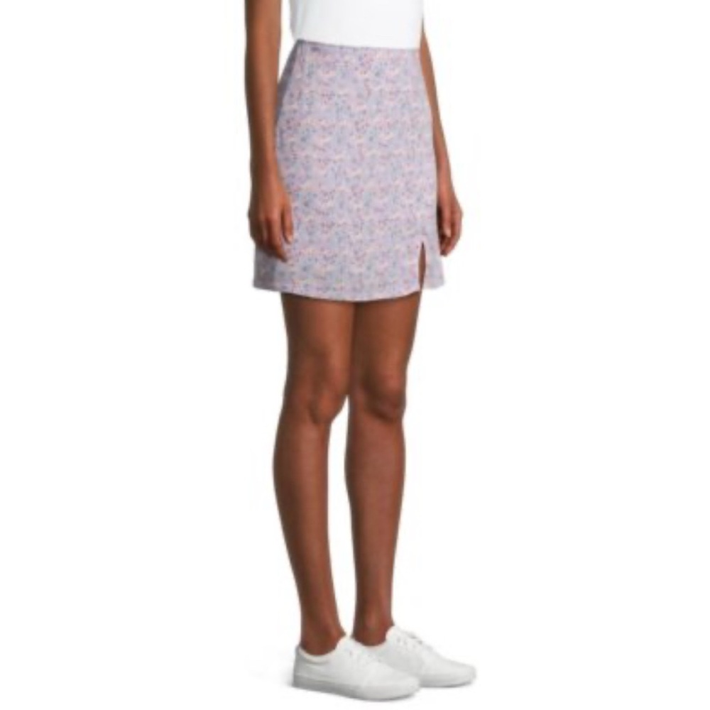 No Boundaries Juniors' A Line Mini Skirt Lavender Floral 100% Viscose‎ 11/13 EUC